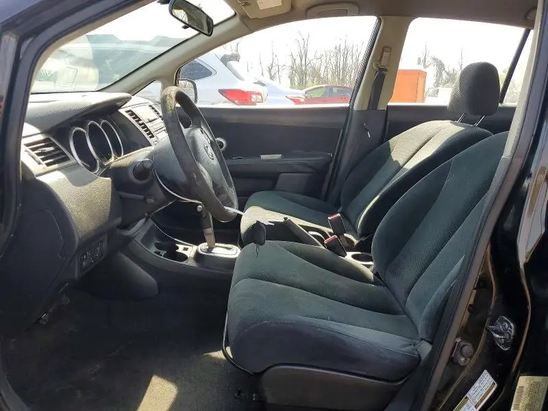 2011 NISSAN VERSA 1.8 S  