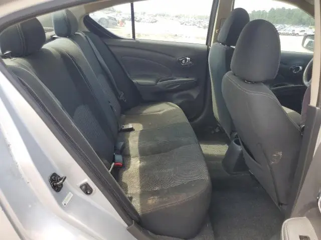 2019 NISSAN VERSA S  