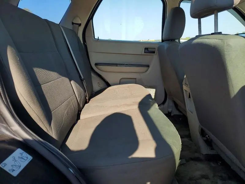 2011 FORD ESCAPE XLS  