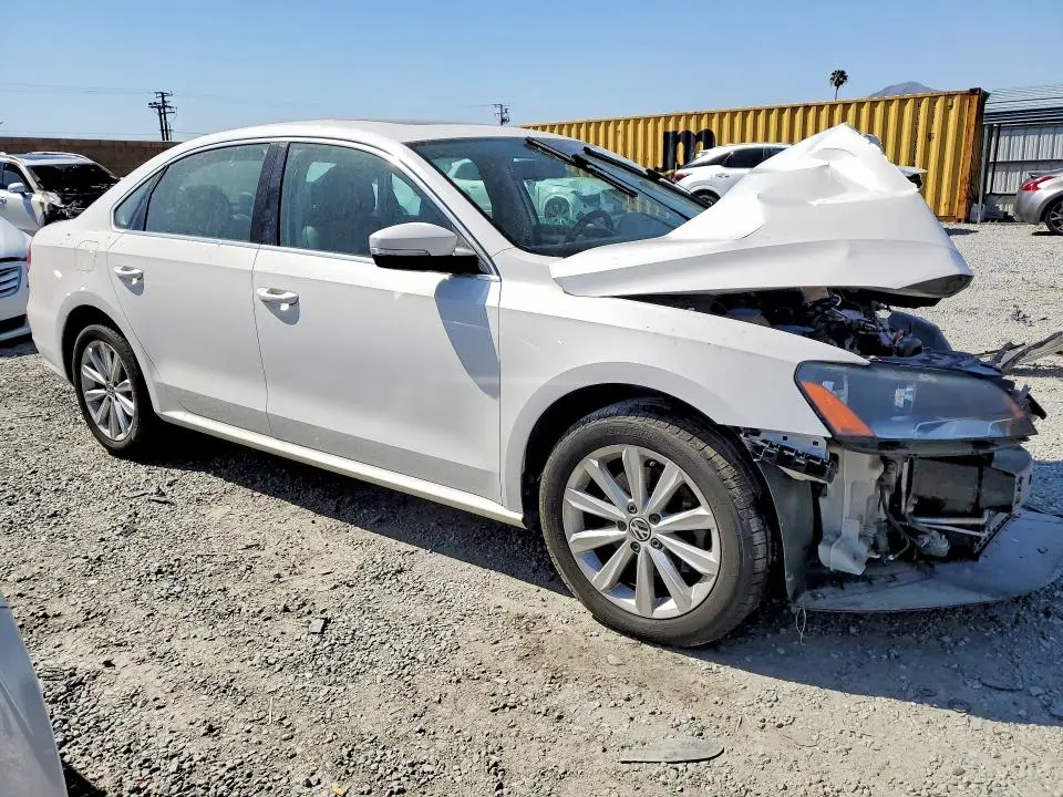 2012 VOLKSWAGEN PASSAT SE  