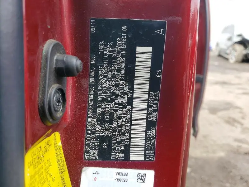 2012 TOYOTA SIENNA LE 8-PASSENGER  