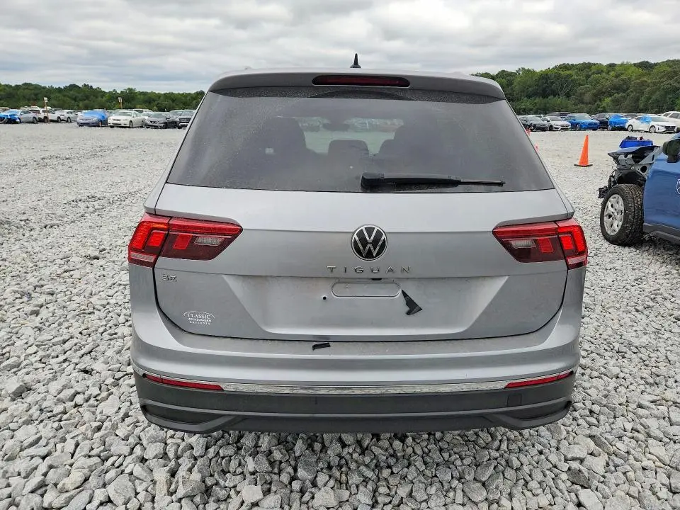 2023 VOLKSWAGEN TIGUAN SE  