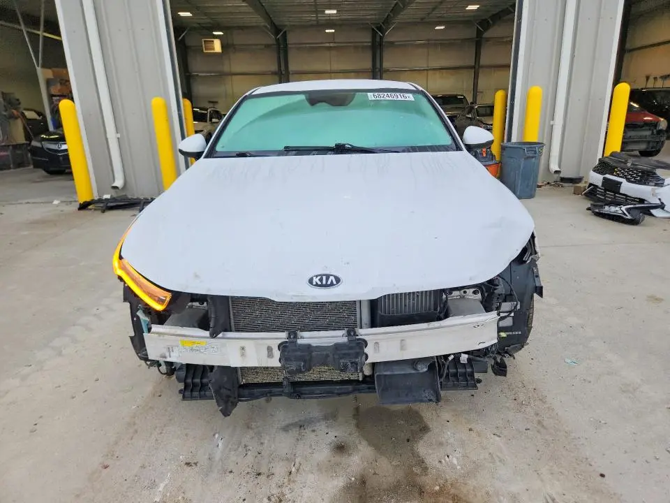 2022 KIA K5 LXS  