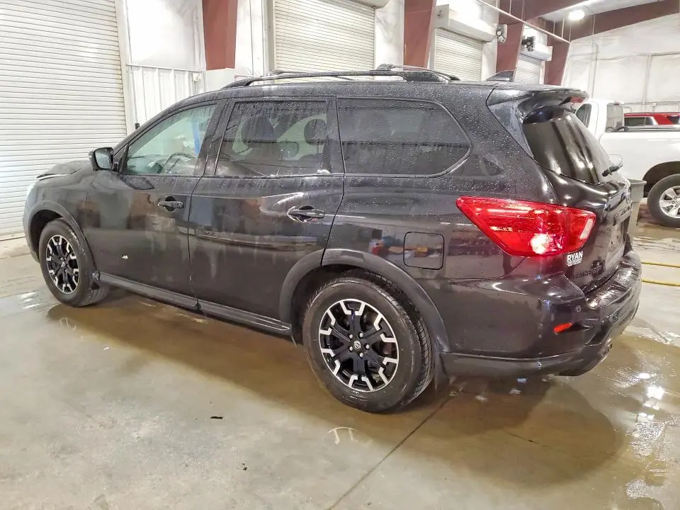 2020 NISSAN PATHFINDER SL  
