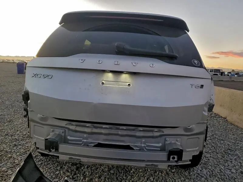 2019 VOLVO XC90 T6 MOMENTUM  