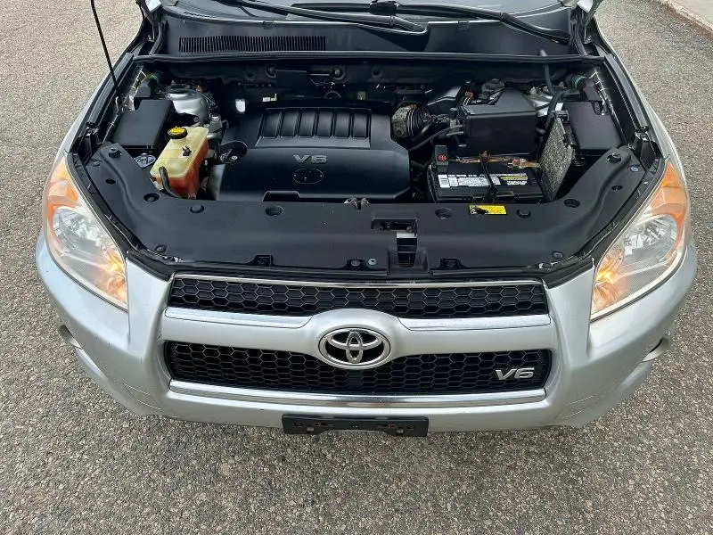 2010 TOYOTA RAV4 LIMITED  