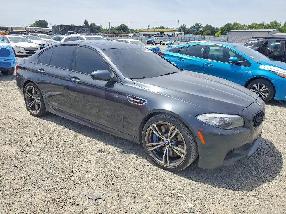 2013 BMW M5   