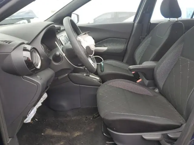 2019 NISSAN KICKS S  