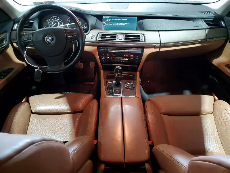2011 BMW 750 XI  