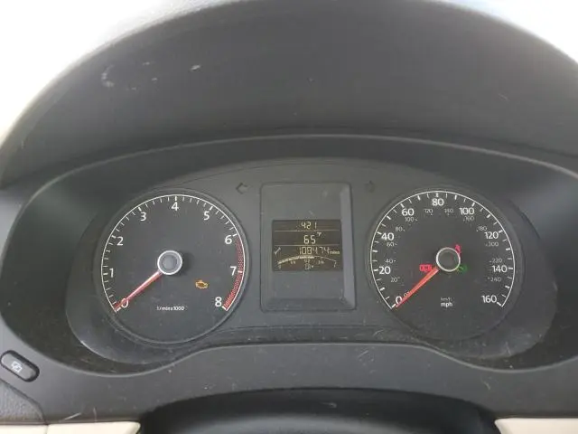 2011 VOLKSWAGEN JETTA SE  