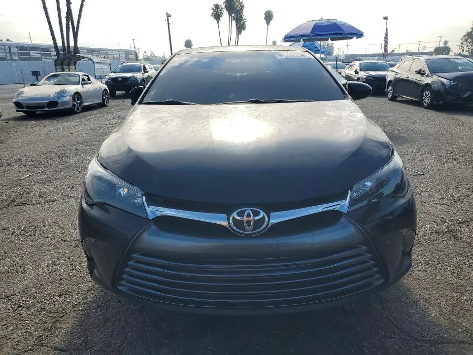 2015 TOYOTA CAMRY LE  