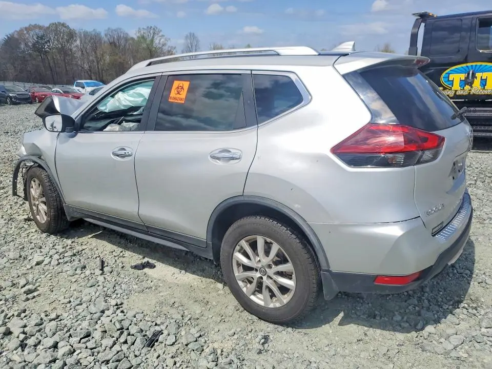 2018 NISSAN ROGUE SV  