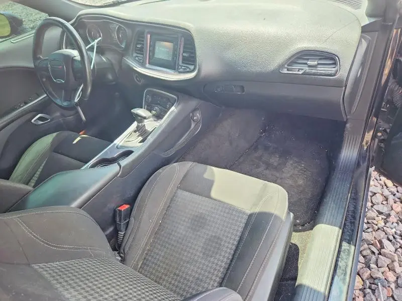 2015 DODGE CHALLENGER SXT  