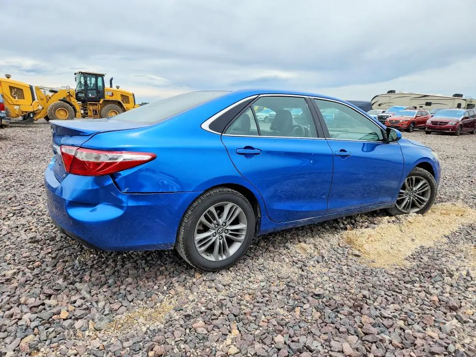 2017 TOYOTA CAMRY SE  