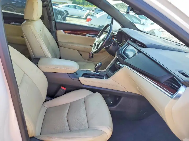 2019 CADILLAC XT5 LUXURY  