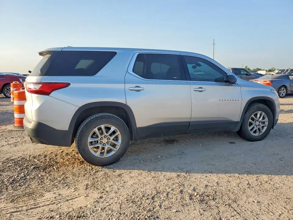 2020 CHEVROLET TRAVERSE LS  