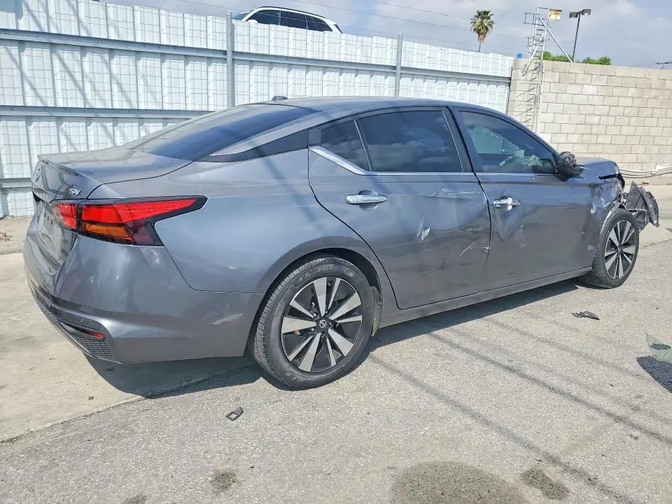 2021 NISSAN ALTIMA 2.5 SV  