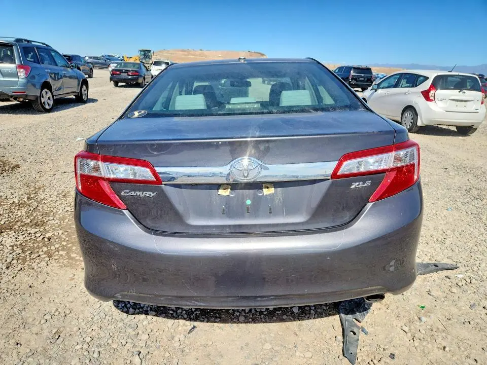 2012 TOYOTA CAMRY XLE  