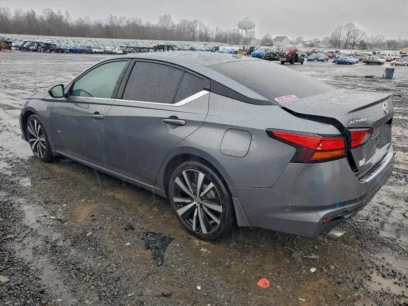 2021 NISSAN ALTIMA SR  