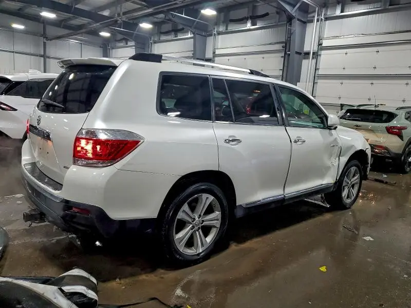 2013 TOYOTA HIGHLANDER LIMITED  