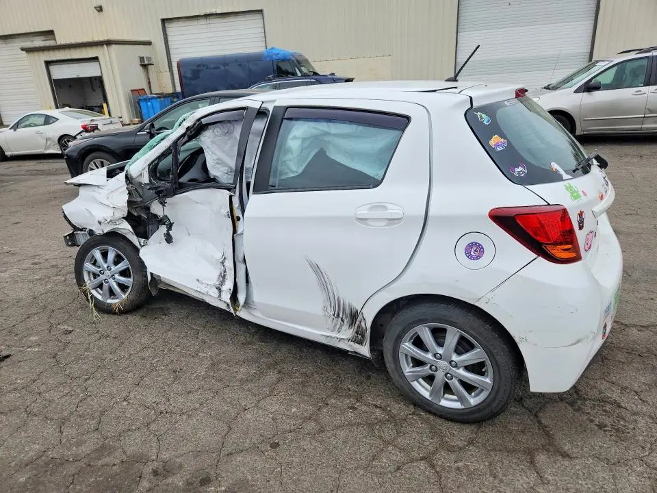 2015 TOYOTA YARIS 5-DOOR LE  
