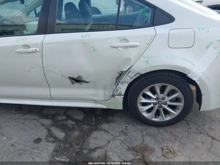 2021 TOYOTA COROLLA LE