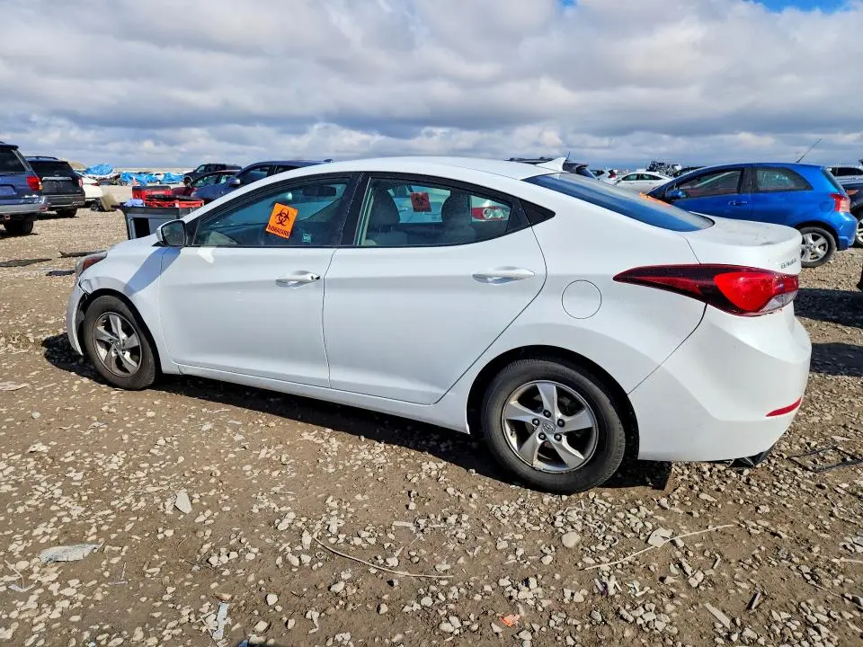 2015 HYUNDAI ELANTRA SE  