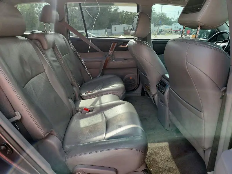 2010 TOYOTA HIGHLANDER LIMITED  