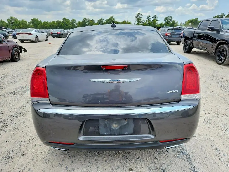 2018 CHRYSLER 300 LIMITED  