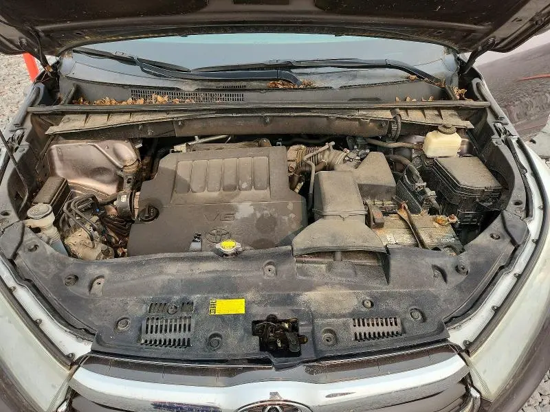 2014 TOYOTA HIGHLANDER XLE  