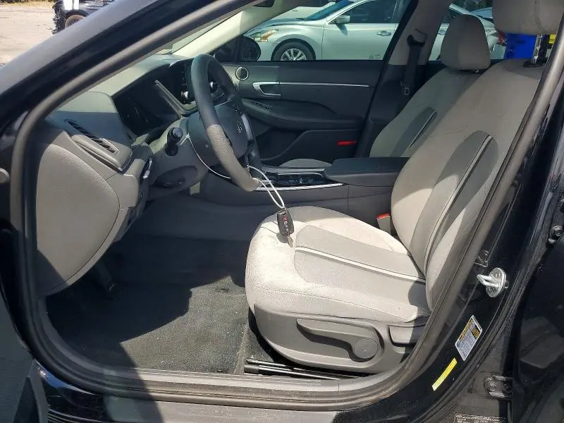 2020 HYUNDAI SONATA SE  