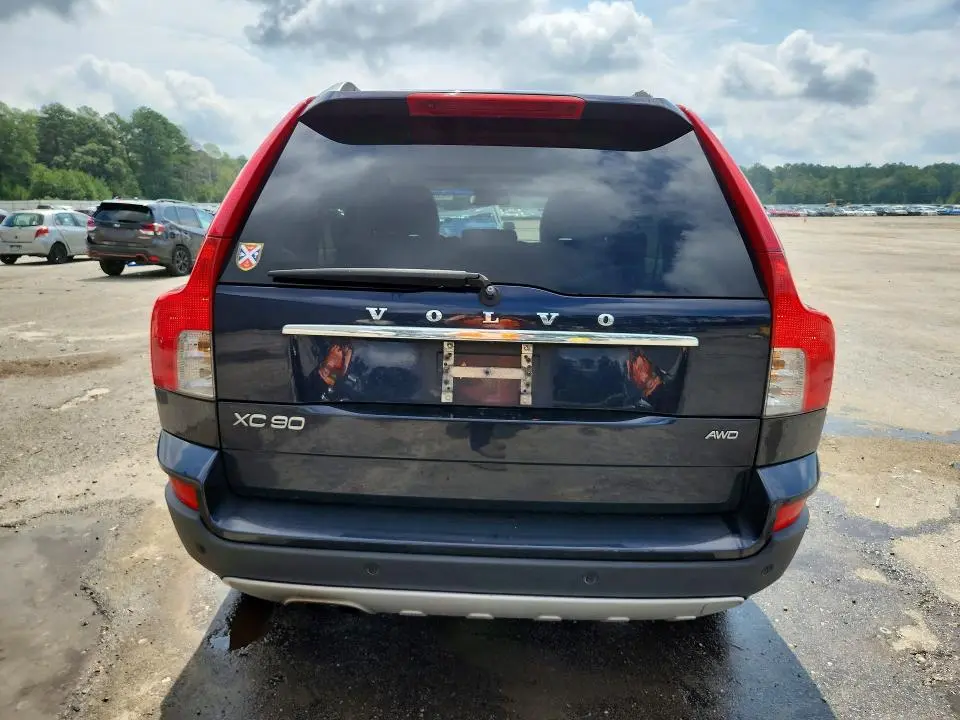2011 VOLVO XC90 3.2  