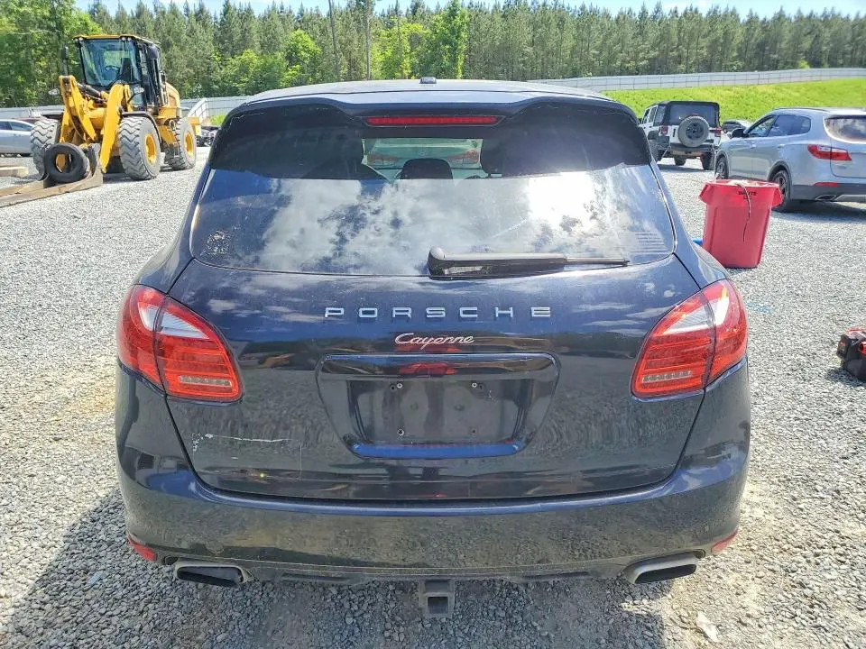 2013 PORSCHE CAYENNE   
