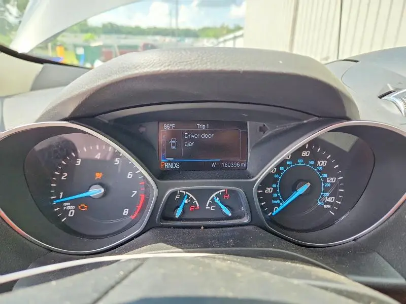 2015 FORD ESCAPE SE  