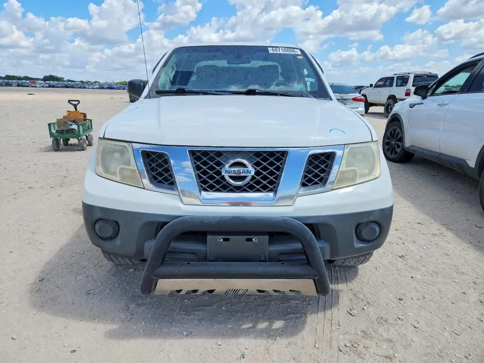 2014 NISSAN FRONTIER S  