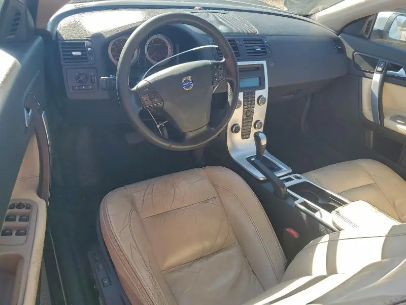 2011 VOLVO C70 T5  