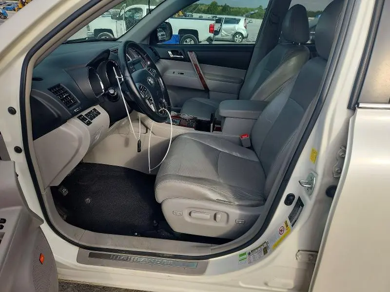 2011 TOYOTA HIGHLANDER LIMITED  