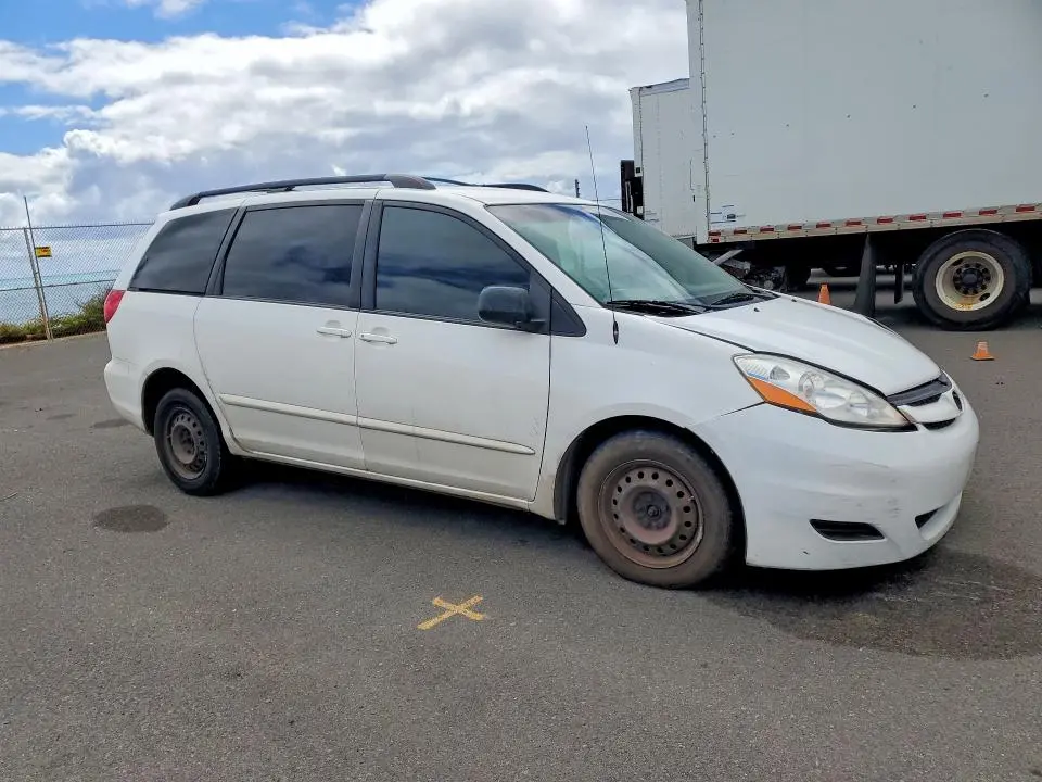 2010 TOYOTA SIENNA CE  