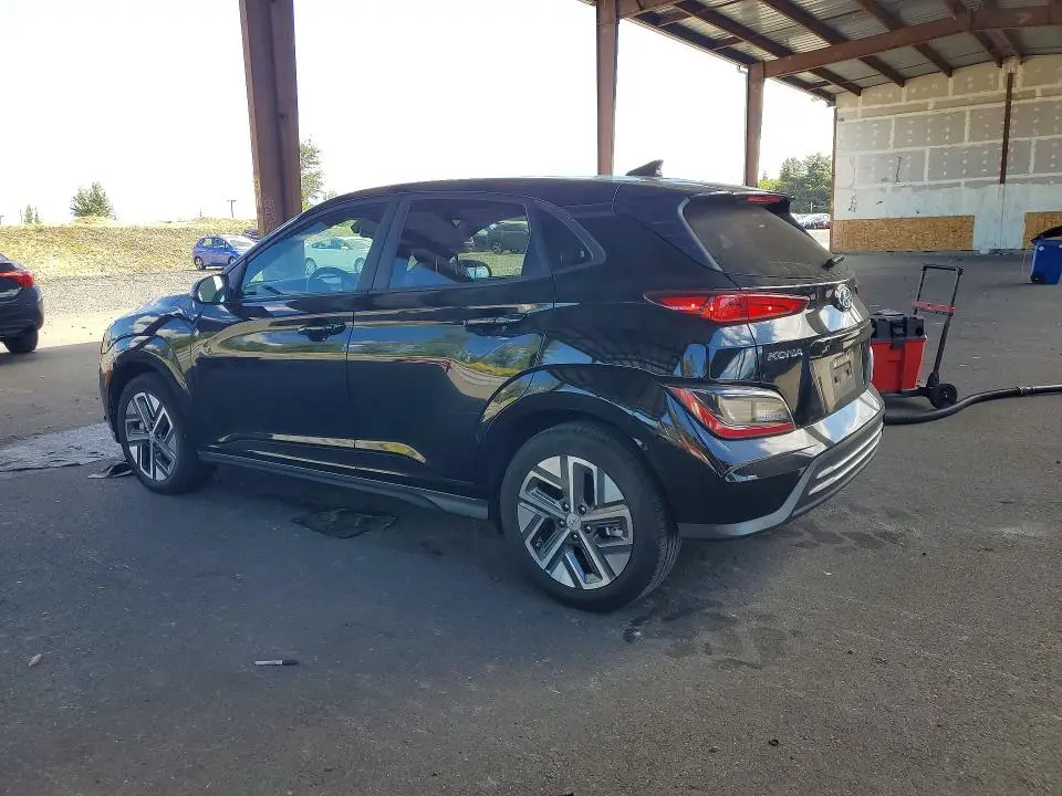 2023 HYUNDAI KONA SE  