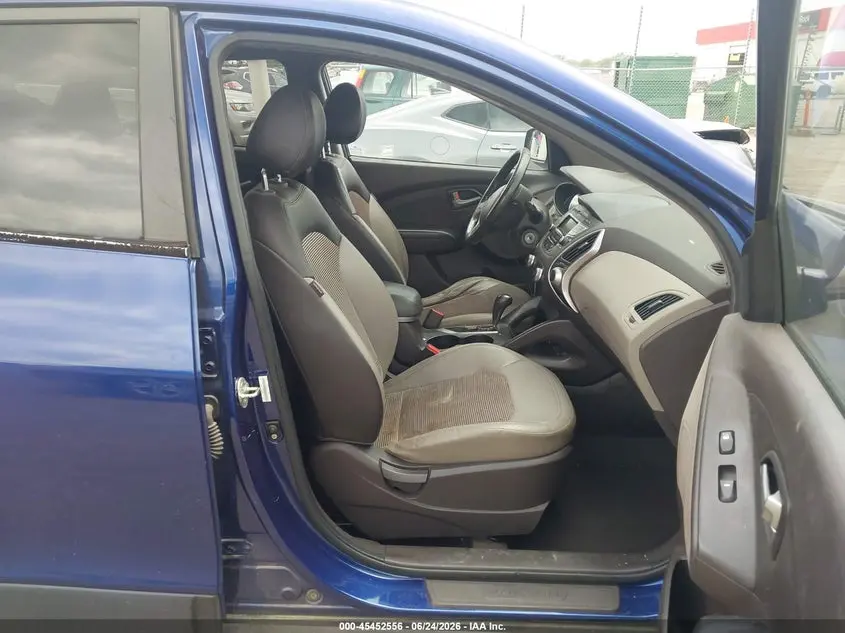 2011 HYUNDAI TUCSON GLS