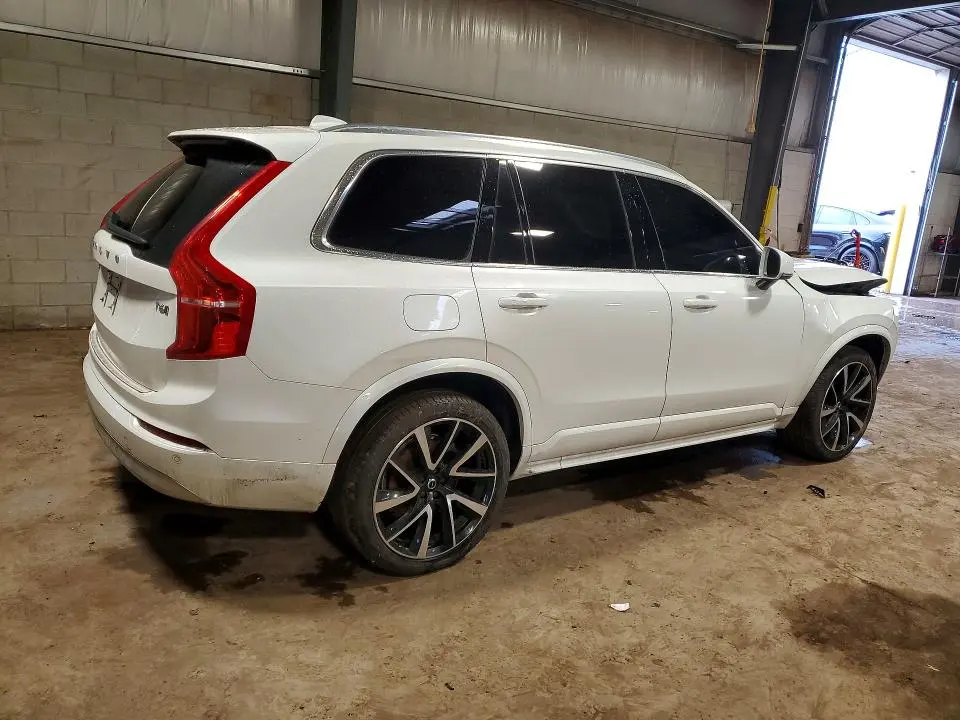 2022 VOLVO XC90 T6 MOMENTUM  