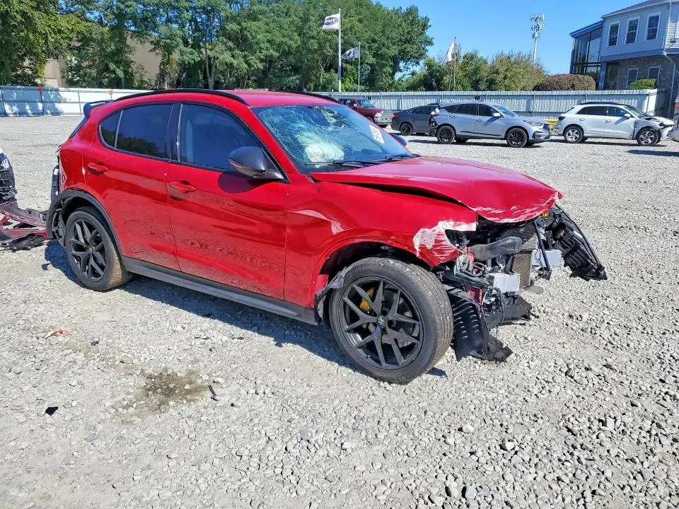 2020 ALFA ROMEO STELVIO   