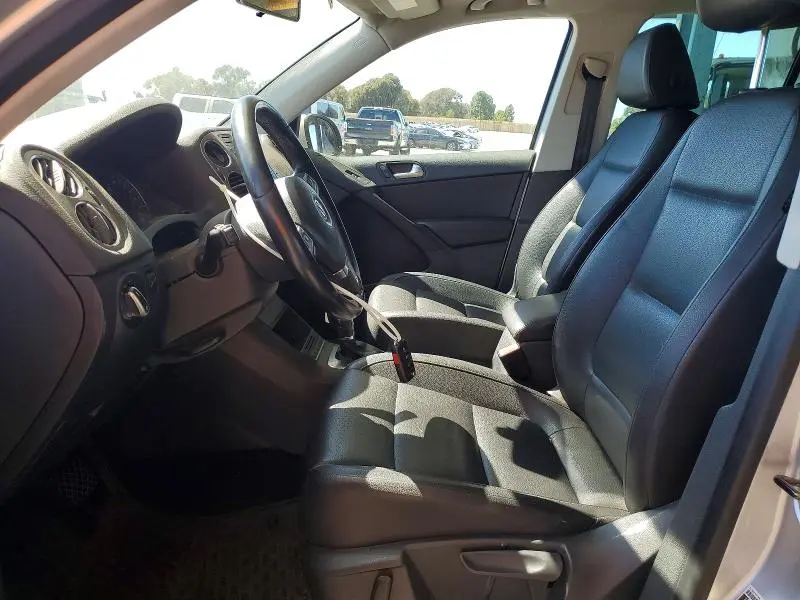 2011 VOLKSWAGEN TIGUAN S/SE/SEL  