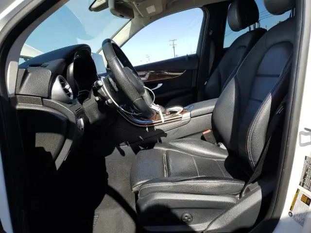 2016 MERCEDES-BENZ GLC 300  