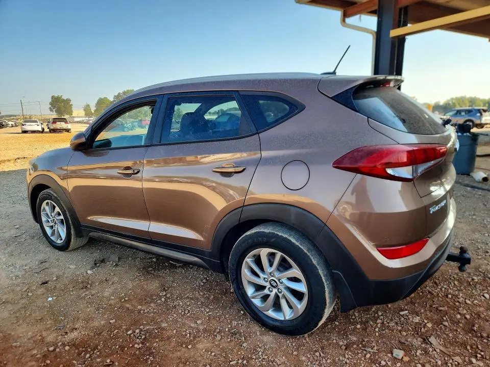 2016 HYUNDAI TUCSON SE  