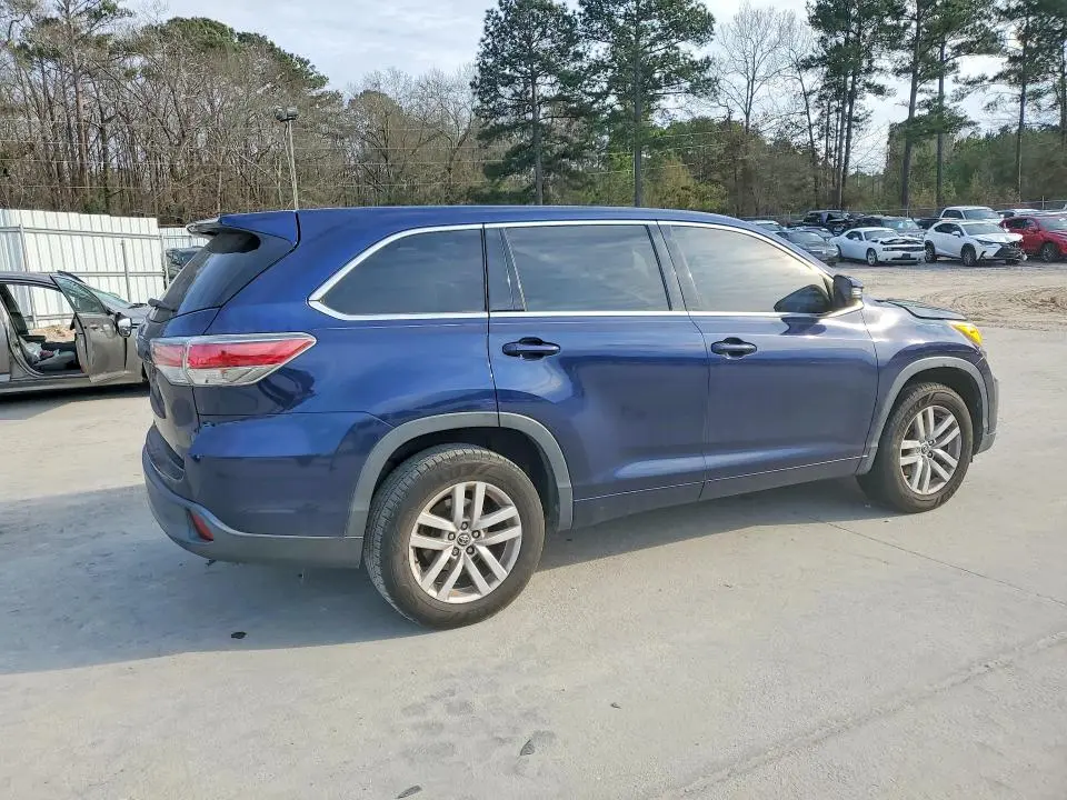 2016 TOYOTA HIGHLANDER LE  