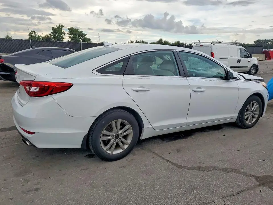 2017 HYUNDAI SONATA SE  