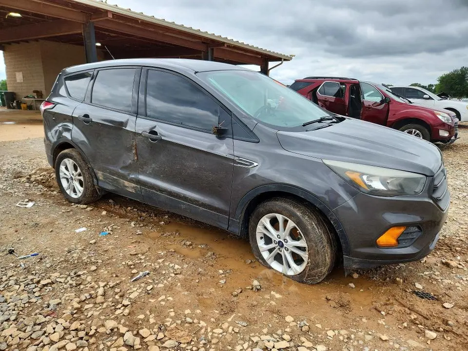 2018 FORD ESCAPE S  