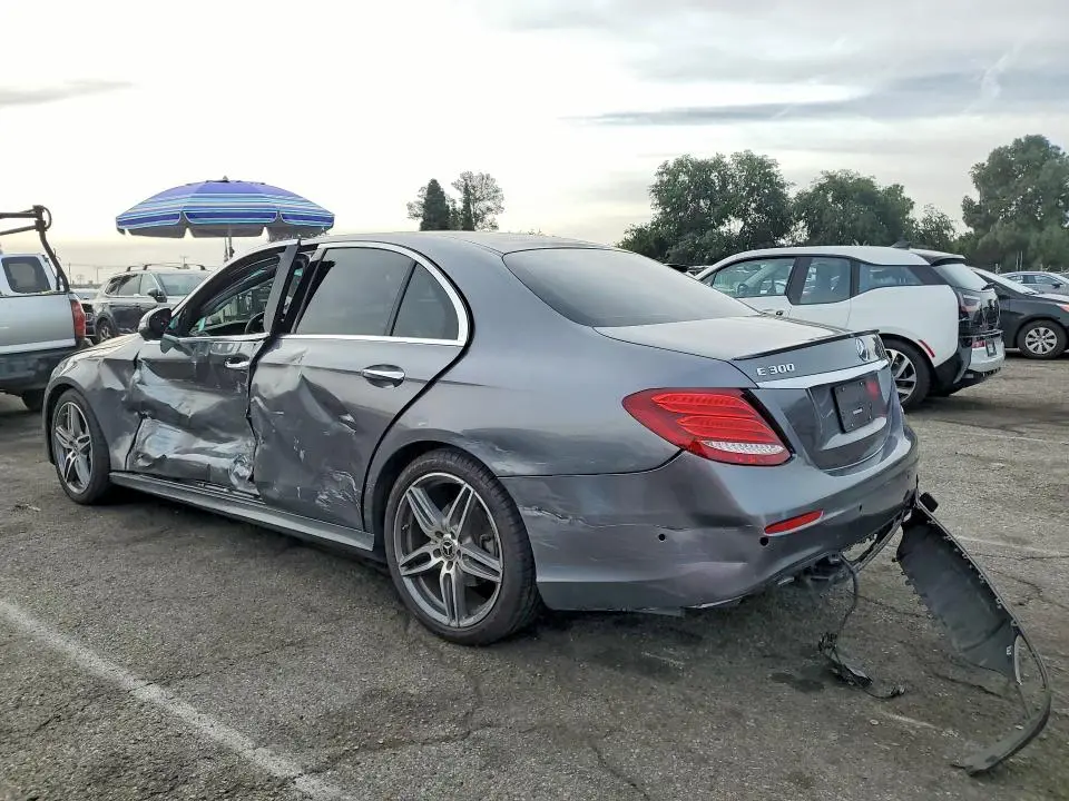 2018 MERCEDES-BENZ E 300  