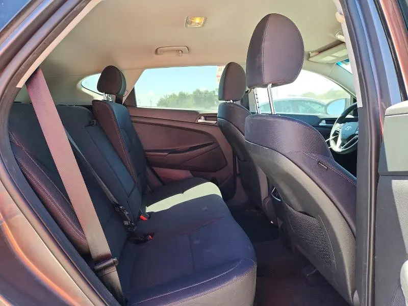 2020 HYUNDAI TUCSON SEL  
